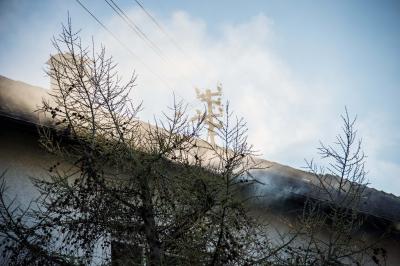 Weinstadt-Grossheppach: Wohnungsbrand fordert 2 Verletzte - Nachbar verhindert schlimmeres